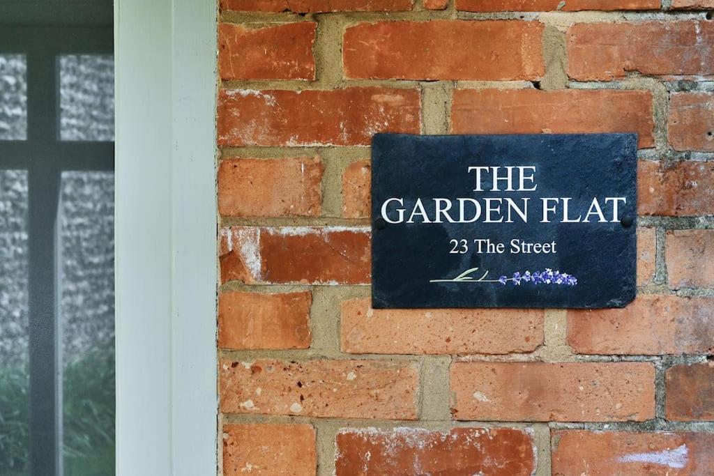 Ferienwohnung The Garden Flat At Walnut Tree House Rustington Exterior foto